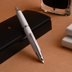 PILOT Capless Satin Weiß
